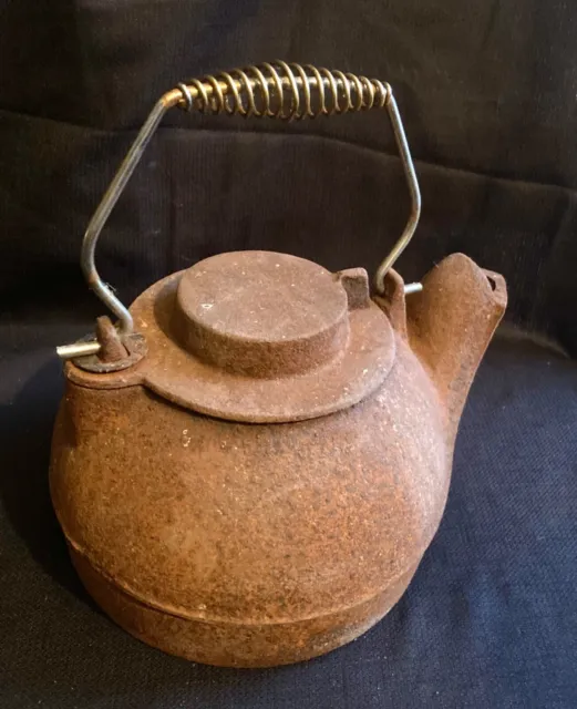 Antique Cast Iron Kettle Full Rust Patina (Coiled Handle Swivel Lid)