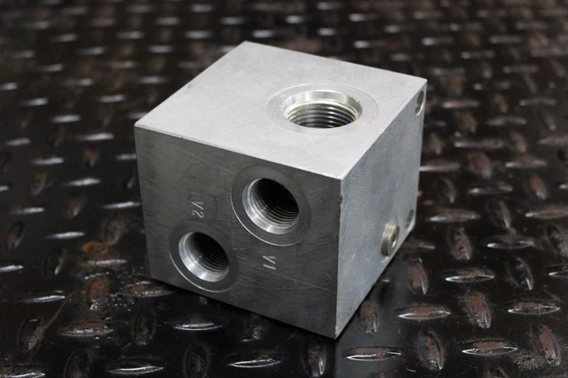 Cube Flow Divider / Valve (Brand & Part # Unknown) - New Surplus