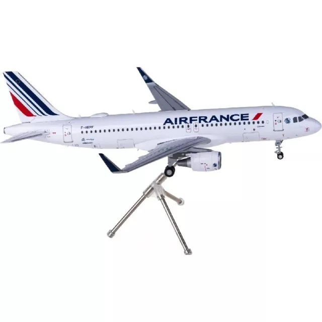 Maquette AIR FRANCE AIRBUS A320-200 Sharklets COGNAC Métal F- HEPF au 1/200