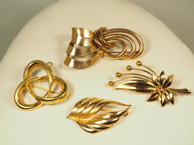Lot De 3 Broches Plaque Or 14 Grammes - Forme Ronde, Ovale, Feuille - Gravure Noire - Occasion