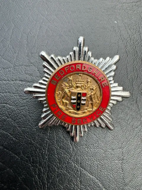 OBSOLETE Bedfordshire Fire Brigade Service Gold Enamel Cap Hat Uniform Badge