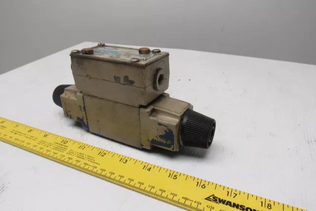 Vickers DG4V-3-2N-M-WL-B-40 4/2 Position Hydraulic Solenoid Directional Valve