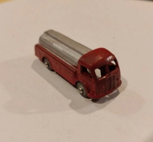 CIJ Camion Citerne Panhard échelle 1/90