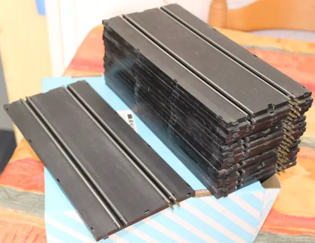 Lot n°  1 de 17 rails droits circuit routier  " JOUEF "  pas TROBY ni SCALEXTRIC