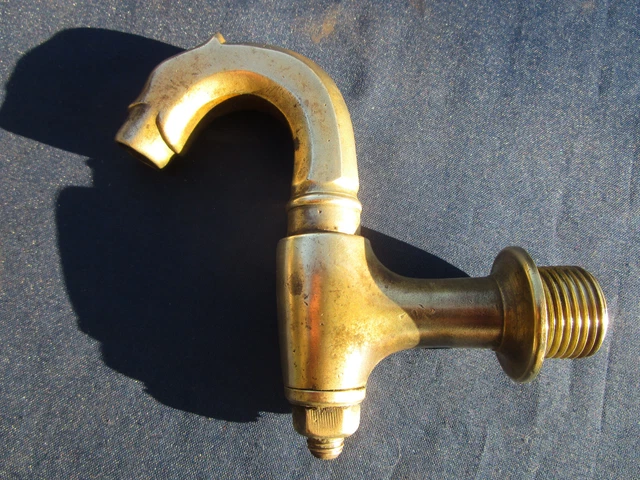 Petit robinet laiton cygne Profondeur 10 cm ancien