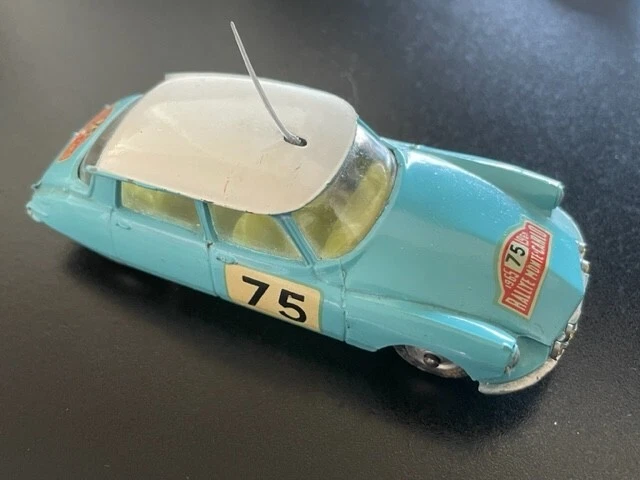 Corgi Toys - Scale 1/43 - Citroën DS 19 rally Monte Carlo