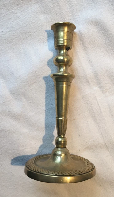 Flambeau bougeoir bronze ciselé doré style Louis XVI