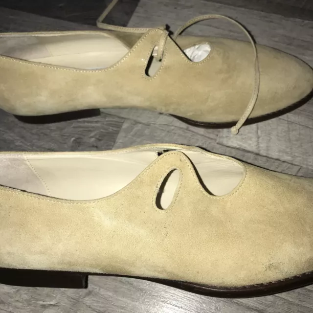 Barneys New York Suede Leather Flats Shoes Camel Eyelet Womens Size 6.5 Italy 2