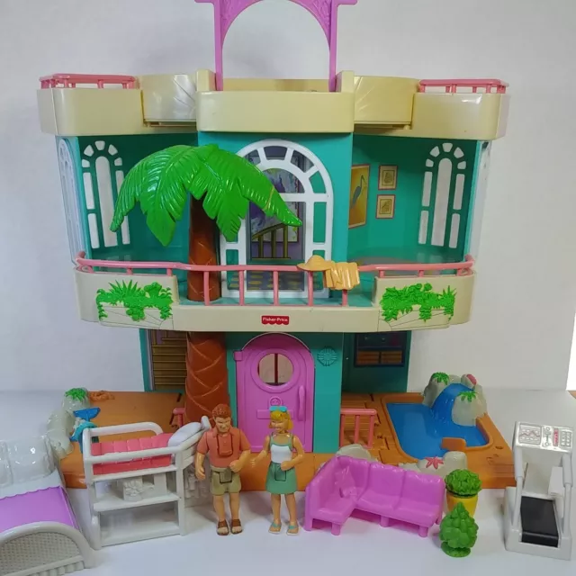 EUC Vintage Fisher Price Sweet Streets Beach House w/ Furniture & 2  people