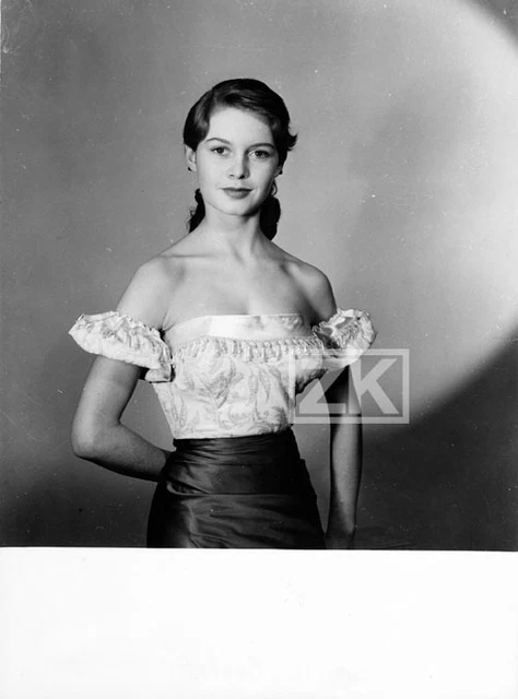 BRIGITTE BARDOT TEEN Ado Actrice Portrait Photo 1950s EUR 480,00