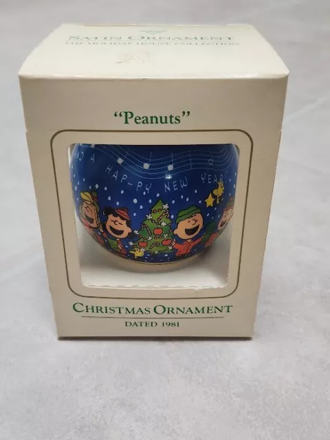 Ambassador Satin Ornament 1981 Christmas Peanuts Snoopy w/Original Box