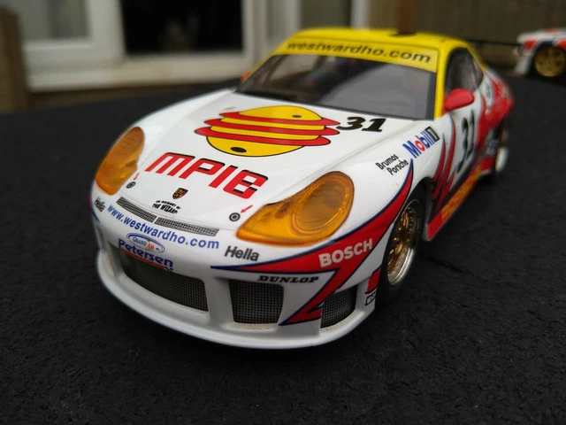 Kit De Démarrage Hornby Porsche 911 GT3R - échelle 1:32, Neuf Sous Blister
