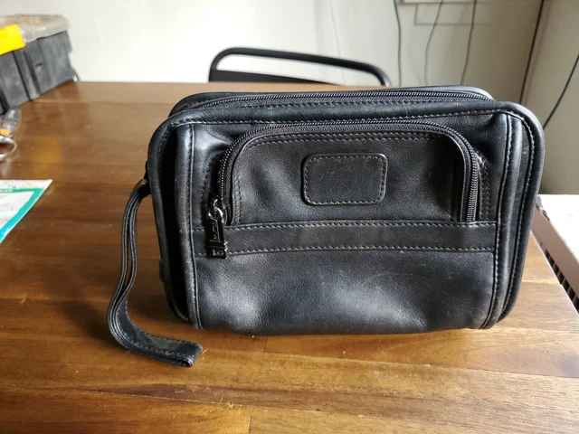 Tumi Alpha travel Toiletry Case Kit Dopp Multi-pocket Shave Bag Black Leather
