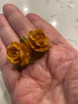 Vintage Pin/Brooch Bakelite Butterscotch Carved Roses W/ Green Leaves Tested