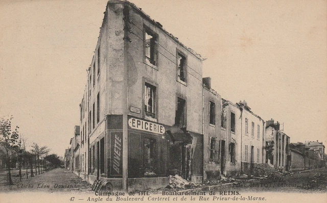 CPA 51 Bombardement de REIMS Angle du Boulevard Carteret et Rue Prieur de Marne