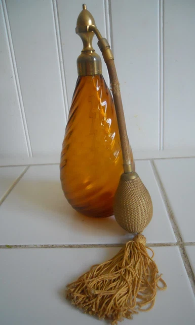 Ancien flacon / vaporisateur de parfum, Marcel Frack, vintage Blanc Verre