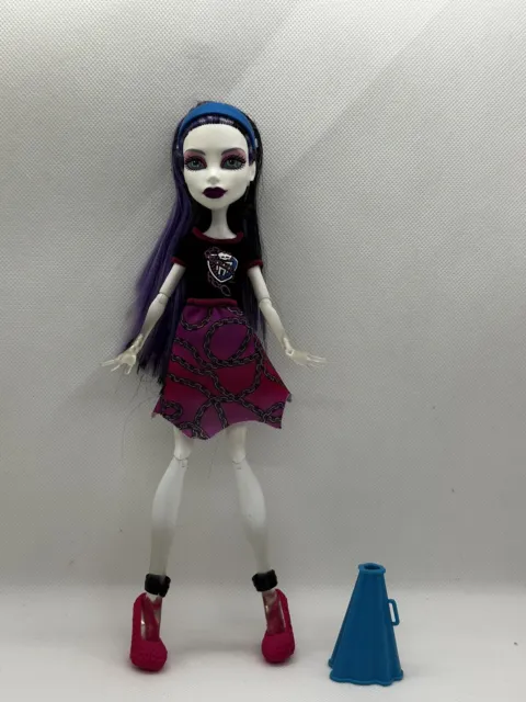 MONSTER HIGH poupée Spectra Vondergeist Ghoul Spirit, complète, comme neuve