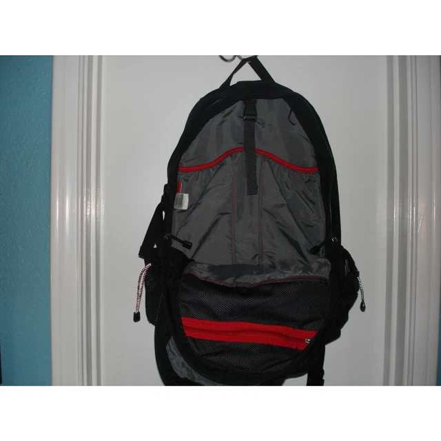 North Face Recon Backpack- black