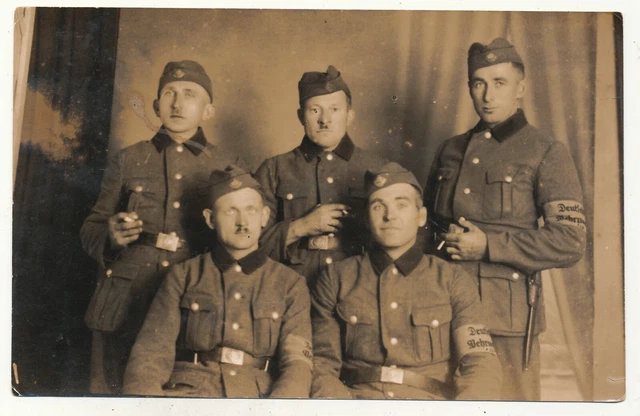 Berühmte Deutsche Soldaten 2 Weltkrieg FOTO AK - Soldaten mit Armbinde "Deutsche Wehrmacht" - 2.WK EUR 10,00