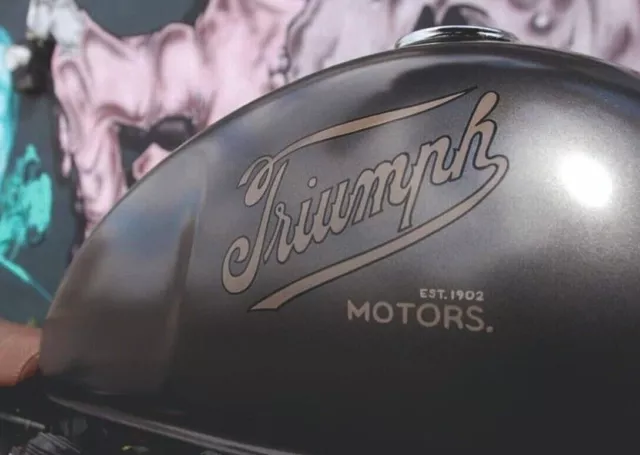 retro triumph bonneville