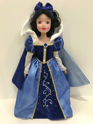 Disney Princess Snow White Porcelain Keepsake Doll 2003 Brass Key No Stand