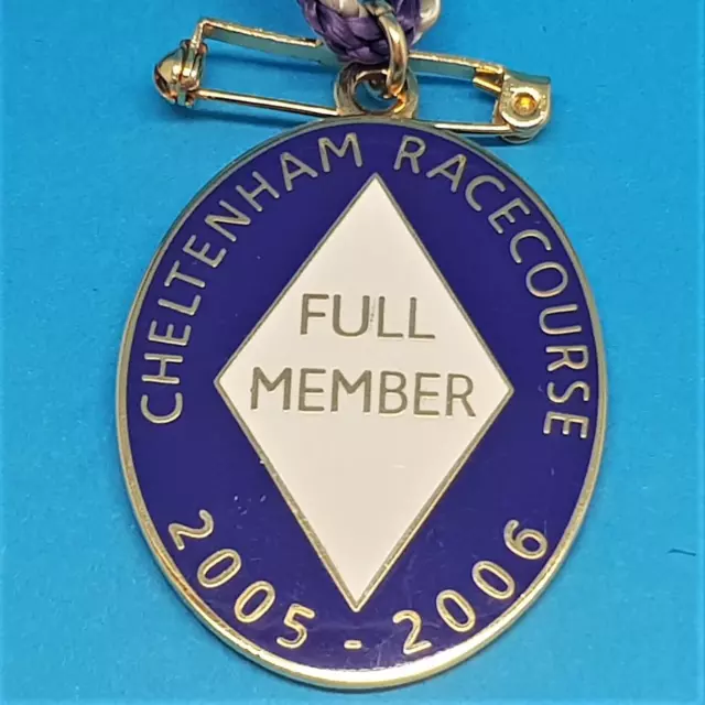Cheltenham Horse Racing Members Badge - 2005 / 2006