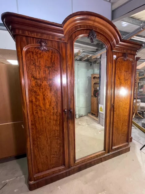 Antique Linen Triple Wardrobe