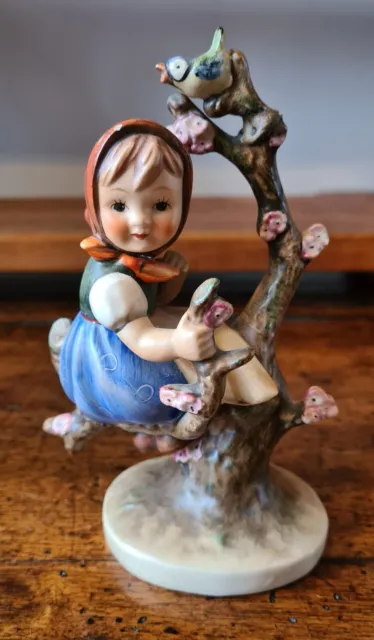 Vintage Goebel Hummel Figurine "Apple Tree Girl" #141/1 TMK-3, Germany