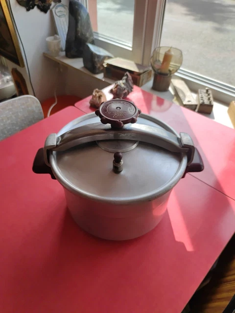 Cocotte Minute SEB Super Cocotte LX 8 Litres - Vintage Argentée - Fonctionnelle