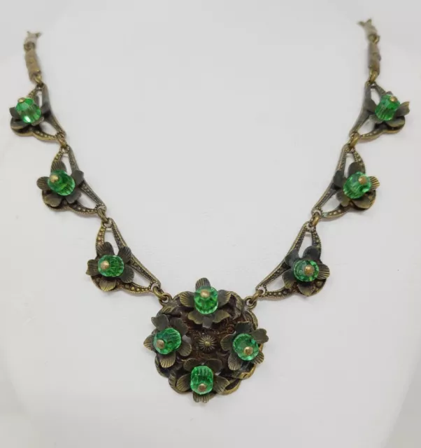 Antique / Vintage 1930s Art Deco Czech Green Glass Necklace