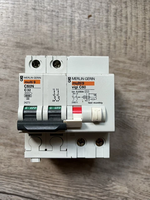 Disjoncteur Merlin Gerin C60N C32 - 2P 400V - Pièce D'occasion Testée