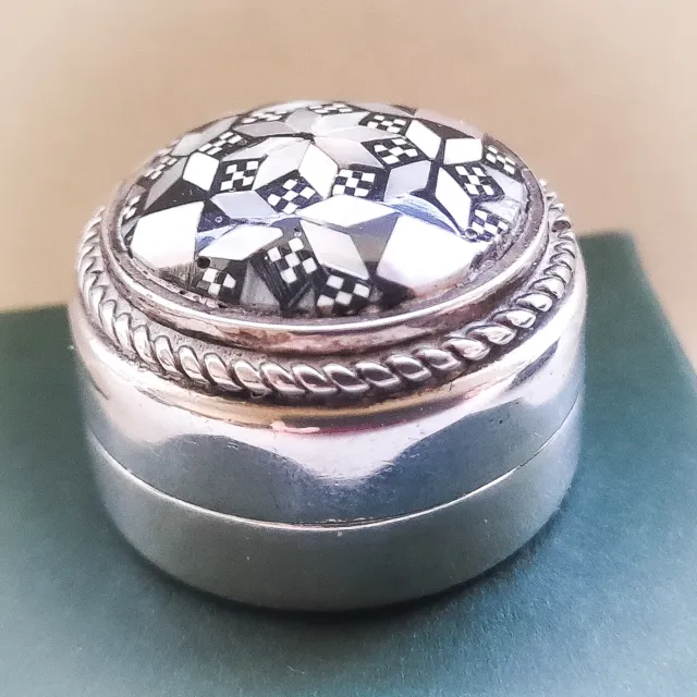 Vintage Mexican silver pill box with mother of pearl inlay 2
