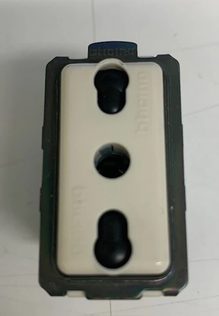 VENUS MAGIC PRESA BIPASSO 10/16A 250v COMPATIBILE BTICINO 5180 - Foto 2