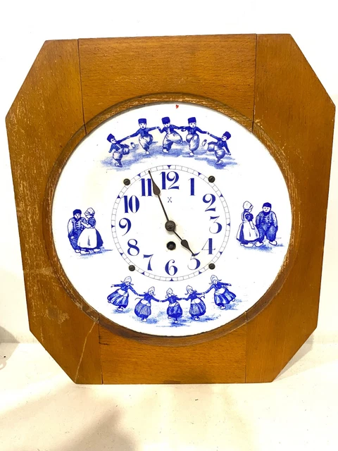 Pendule à coucou antique de collection Parfait état