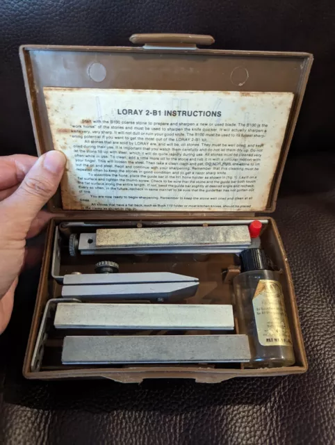 https://www.picclickimg.com/3eIAAOSwPcNlLct7/Vintage-RAY-Knife-Sharpeniong-Kit-with-Case-Loray.webp