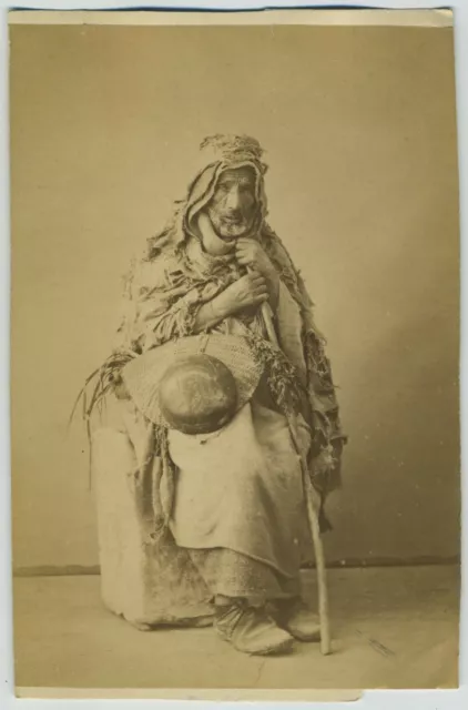 Vieux mendiant ? Algérie ou Tunisie. Afrique du Nord. Vintage albumen print.