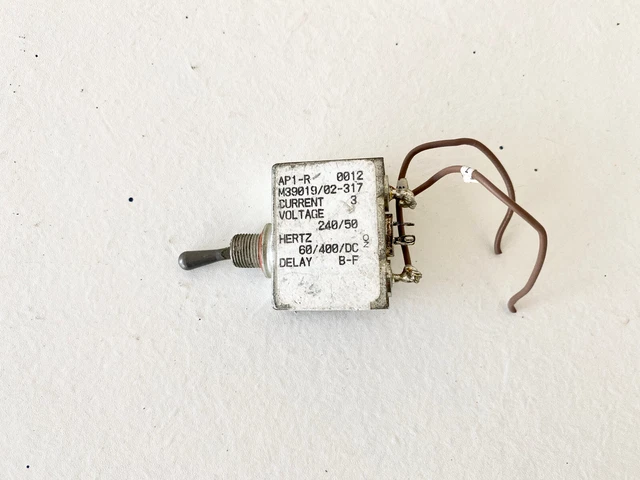 Lotto Di 3 Airpax/Sensata M39019/02-317 Circuito Interruttore