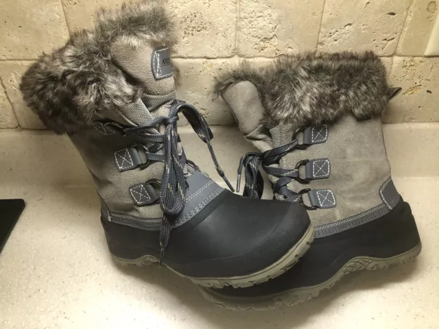 Khombu Womens Winter Boots  Sz 8 M Style SLOPE Gray