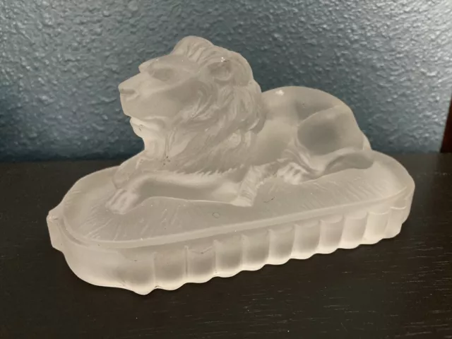 Gillinder & Sons Centennial Exhibition 1876 Frost Glass Lion Figure Paperweight