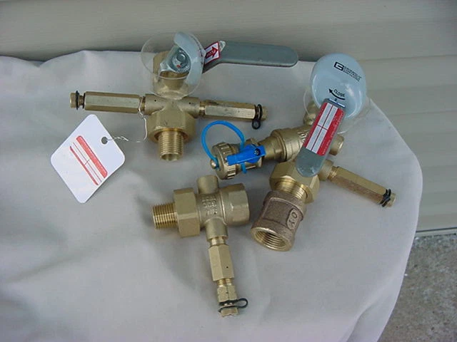 New GRISWOLD CONTROLS model CP200CFFHB1 BRASS VALVE flowrate 2.5CV