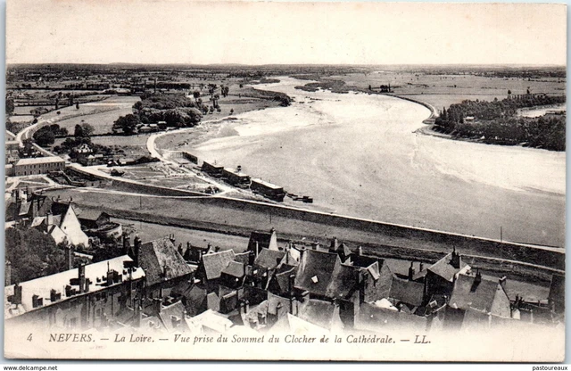 58 NEVERS - La Loire, Vue prise du sommet du clocher de la cathedrale PAST/4090