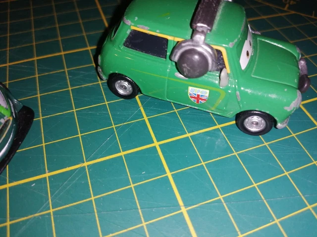 lot de  voitures cars disney pixar  mattel metal  d occasion 3