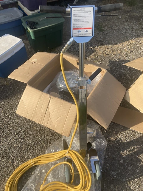Waxie 20” 1.5 hp floor polisher & scrubber