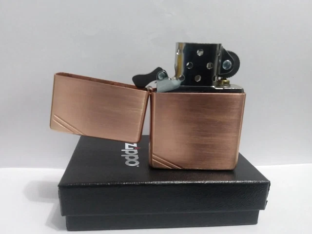 Zippo 2021 Vintage Look Copper Color Brass Slashes 2