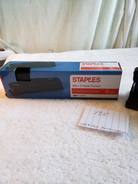 Staples One Touch Hole Punch 3 Hole 20 Sheet  Tested .I Staples Mini 3 Hole