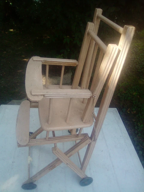 CHAISE HAUTE BÉBÉ ancienne en bois EUR 50,00 - FR