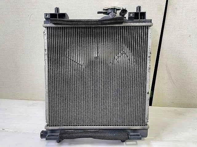 SUZUKI MR WAGON 2011 DBA-MF33S Radiatore 1770050M00 [Usato] [PA69438788]