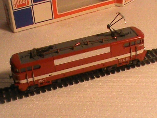 Locomotive électrique SNCF BB 9288 Rouge – Maquette Train Miniature
