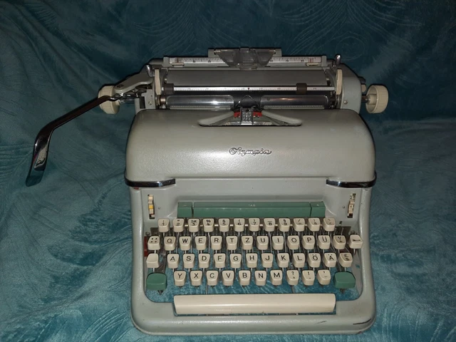 Schreibmaschine Olympia