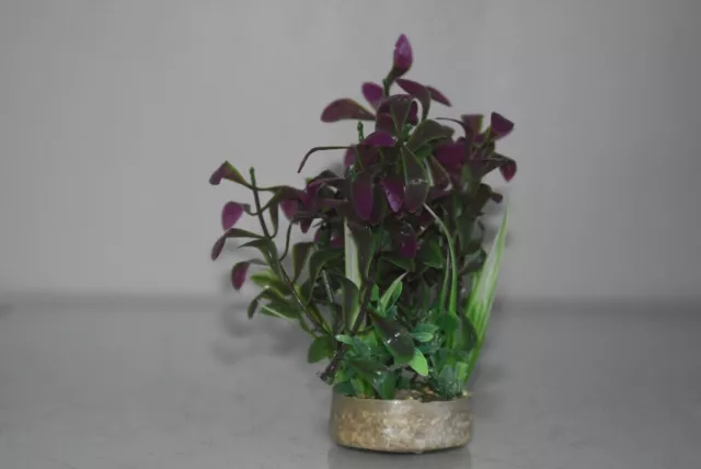 Aquarium Green & Purple Plant With Sandstone Base and Airstone 6 x 6 x 14 cms